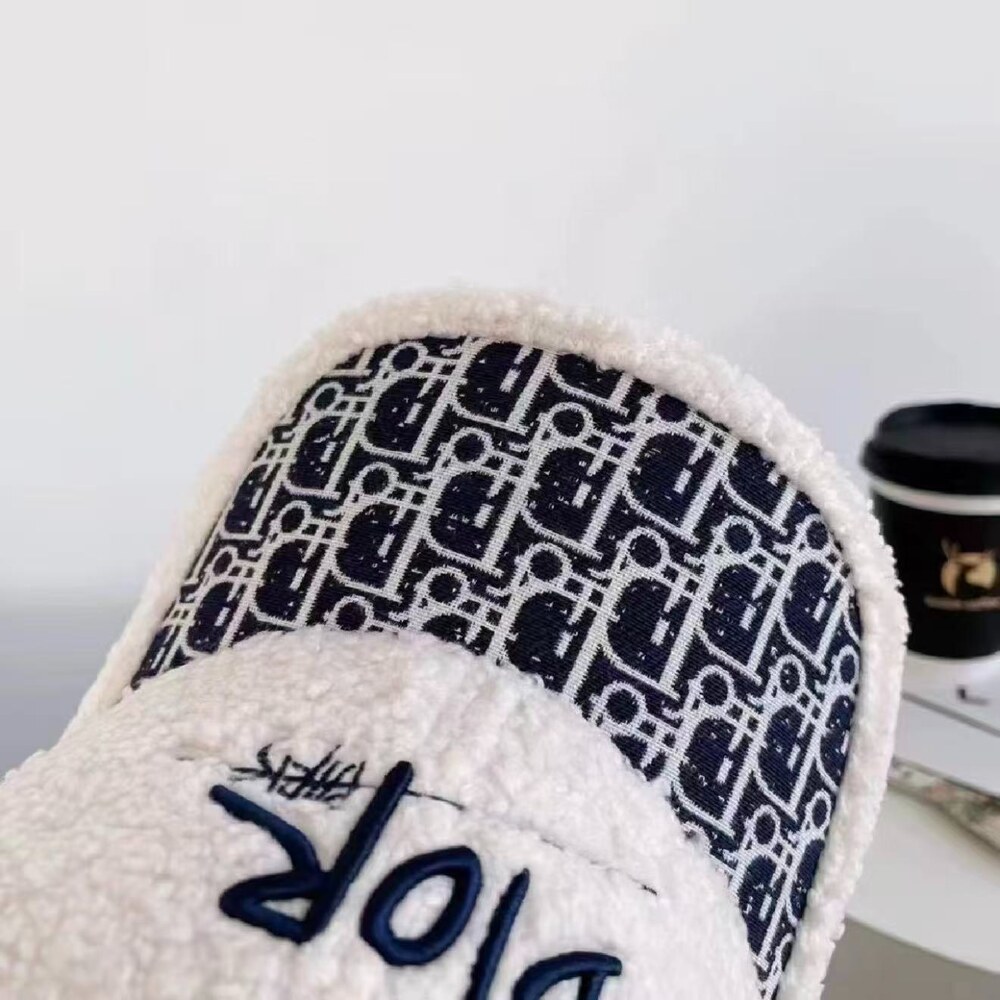 Dior Oblique Logo Shearling Baseball Cap - Picture 2 of 3